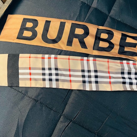 Burberry Vintage Check & Logo Silk Skinny Scarf - Picture 3 of 4
